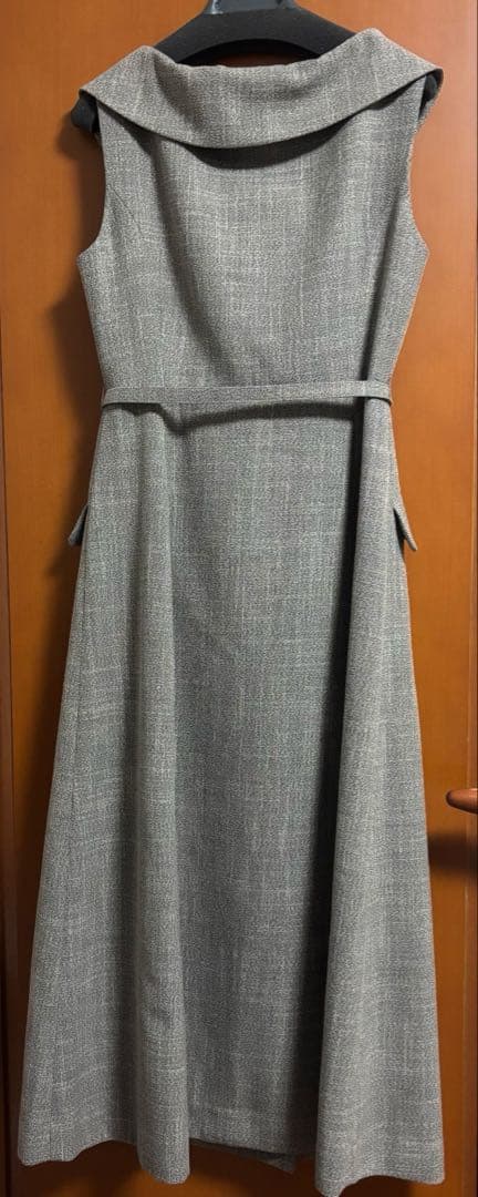 ポリツイルオフショルワンピース