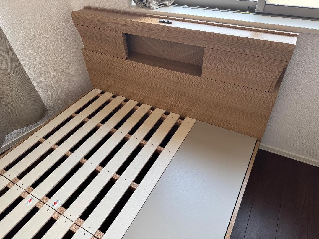 (予約済み)すのこダブルベッドフレーム(KG 宮・照明付き 深型 LBR