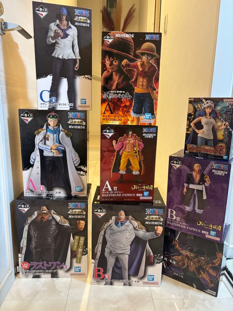 ワンピースはフィギュアまとめ売り