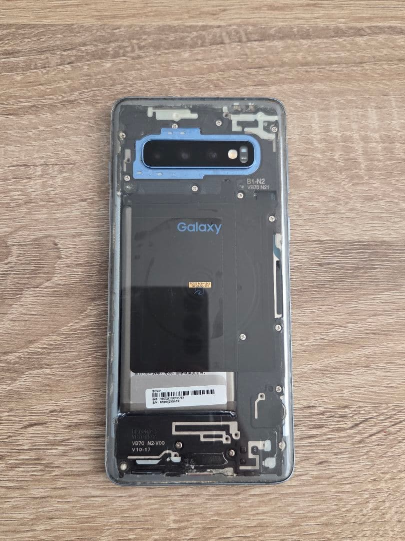 期間限定値下げ中！Samsung Galaxy S10 skeleton