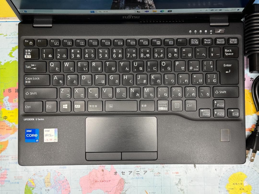 美品 1185G7 富士通 U9311/F 16GB 512GB 13.3型