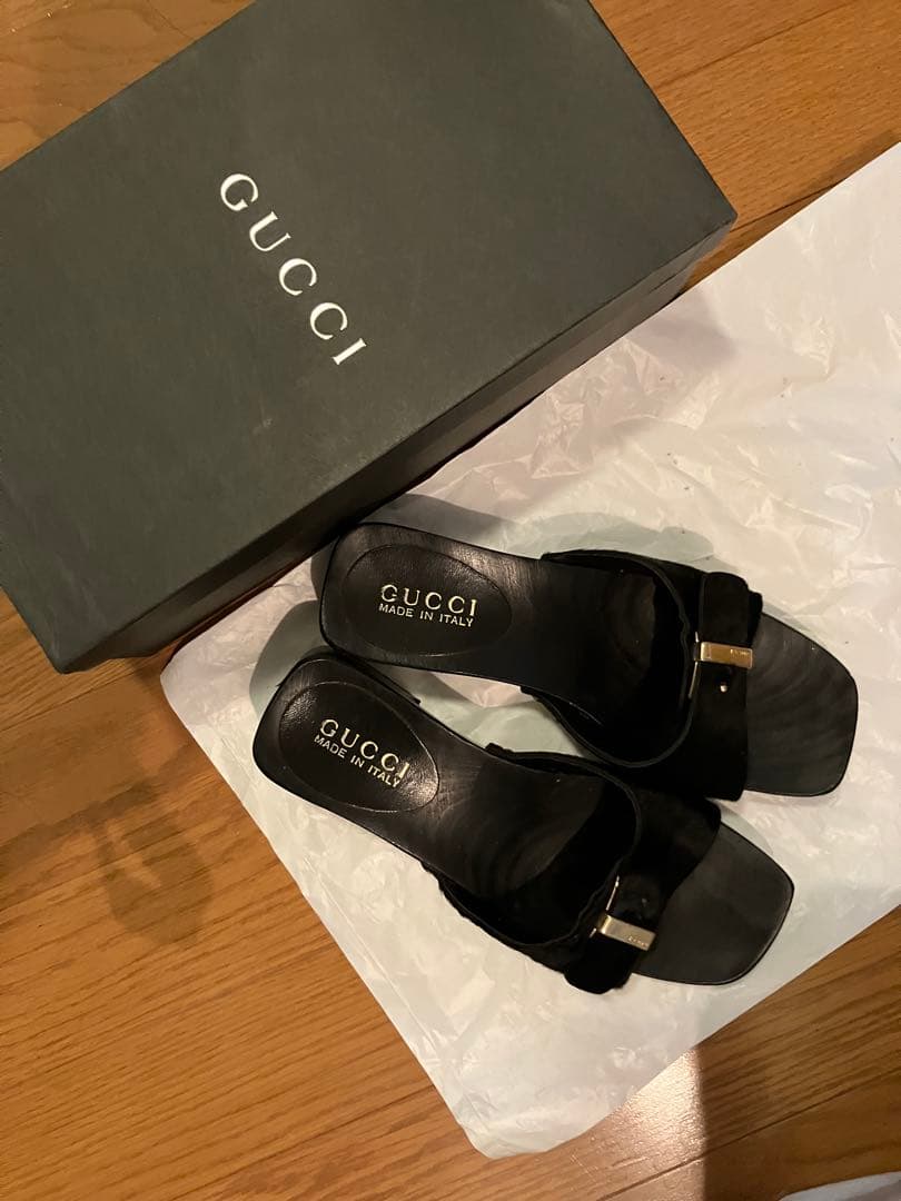 GUCCI ブラックハラコミュール