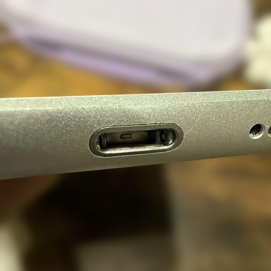 【ジャンク品】iPad 第7世代 64GB/シルバー