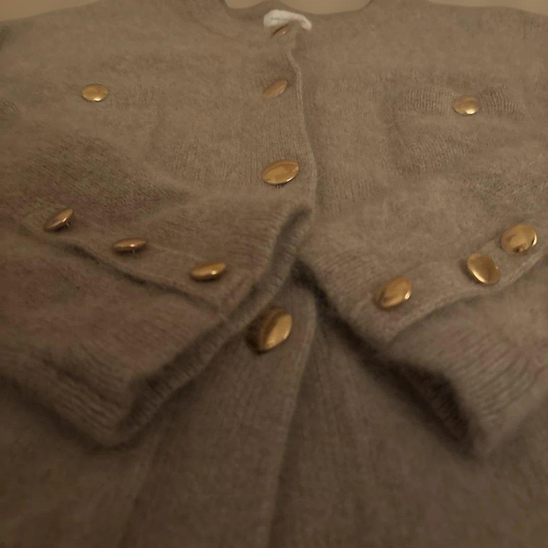 結論シリーズ デイリーエリートカーデ ベージュ　試着のみ