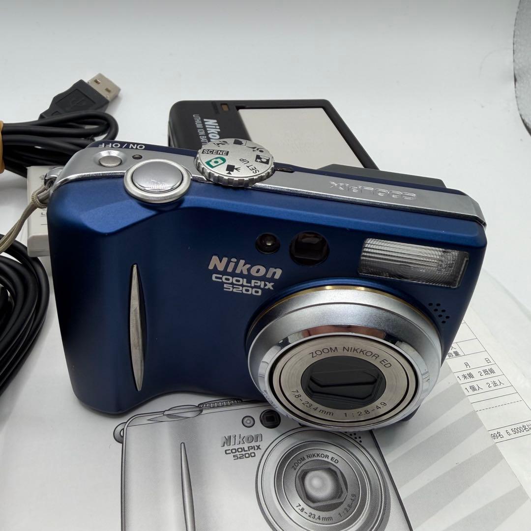 美品 付属品多数 ニコン Nikon COOLPIX 5200 デジカメ