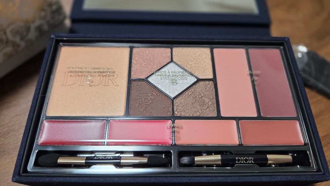 Dior アイシャドウパレット マルチユース