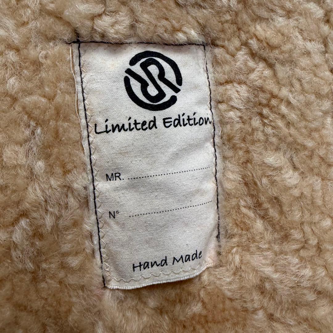 希少美品Lサイズ　リアルムートンベスト　ボア　バックロゴ　イタリア製　切り替え
