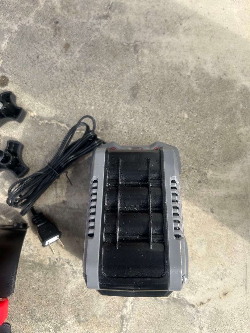 ハイガー電動除雪機　SNE402