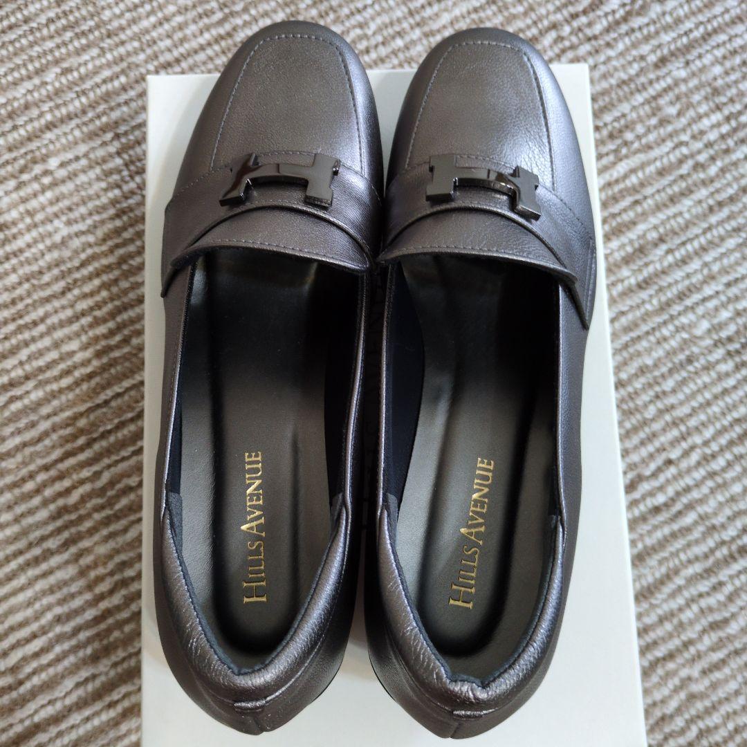 新品ヒルズアベニュー　Hモティーフクリアウェーブソールローファー　２４cm