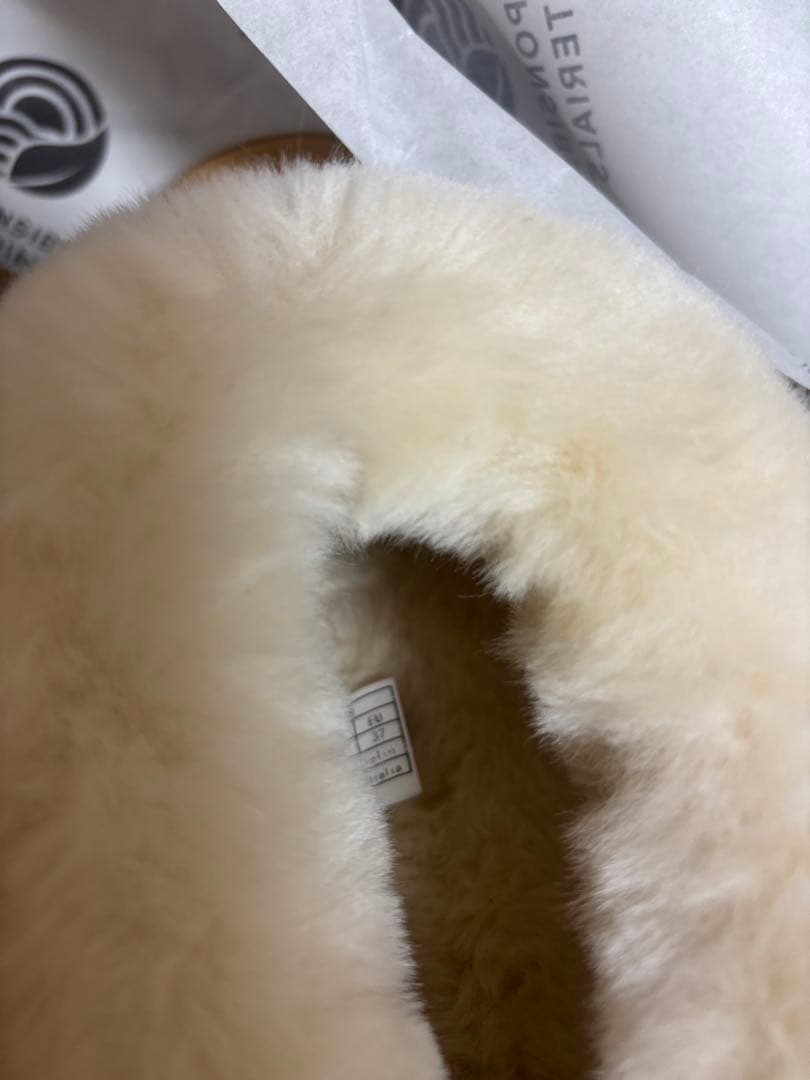 UGG 23cmベージュ ファー付きムートンブーツ