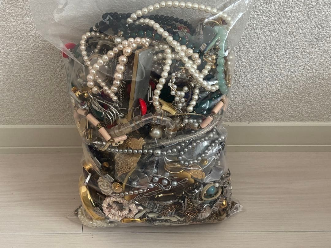 イミテーションアクセサリーまとめ売り約4kg