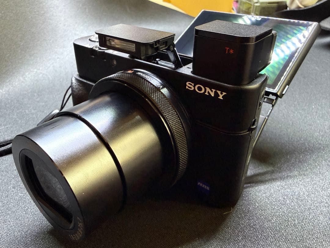 【超美品】SONY RX100 M4 コンパクトデジタルカメラ コンデジ使用数回