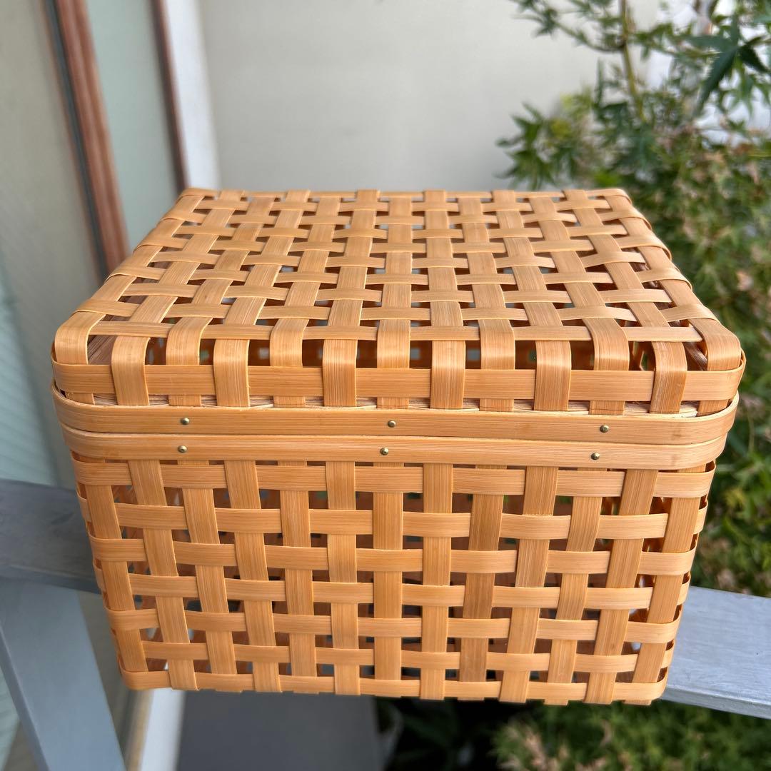 新品　国産竹細工　蓋付き籠