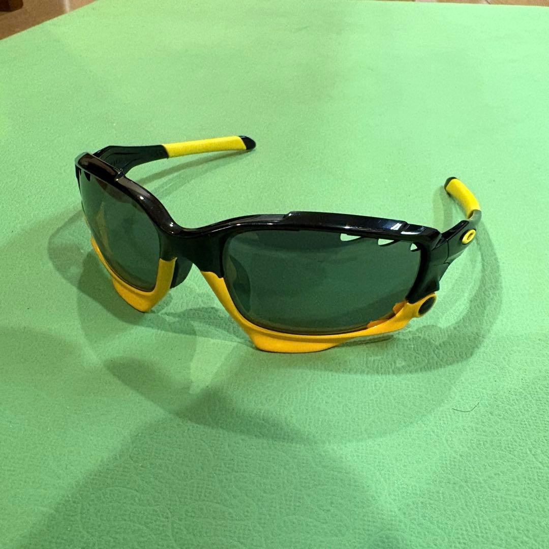 OAKLEY JAWBONE LIVESTRONG 中古
