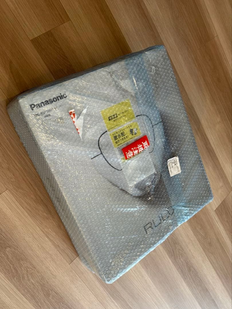 【延長保証期間内】パナソニック ルーロ MC-RSF1000-W ロボット掃除機