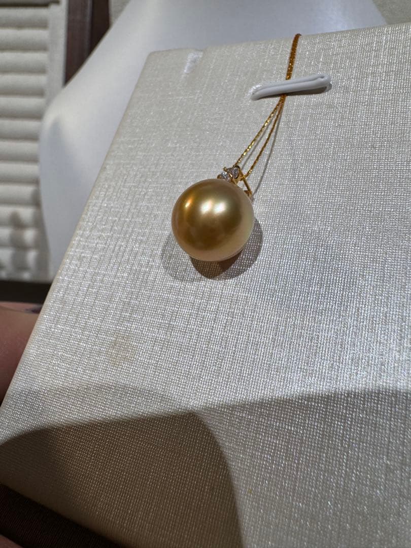 茶金級 最高品質天然南洋白蝶ゴールデンパールペンダント