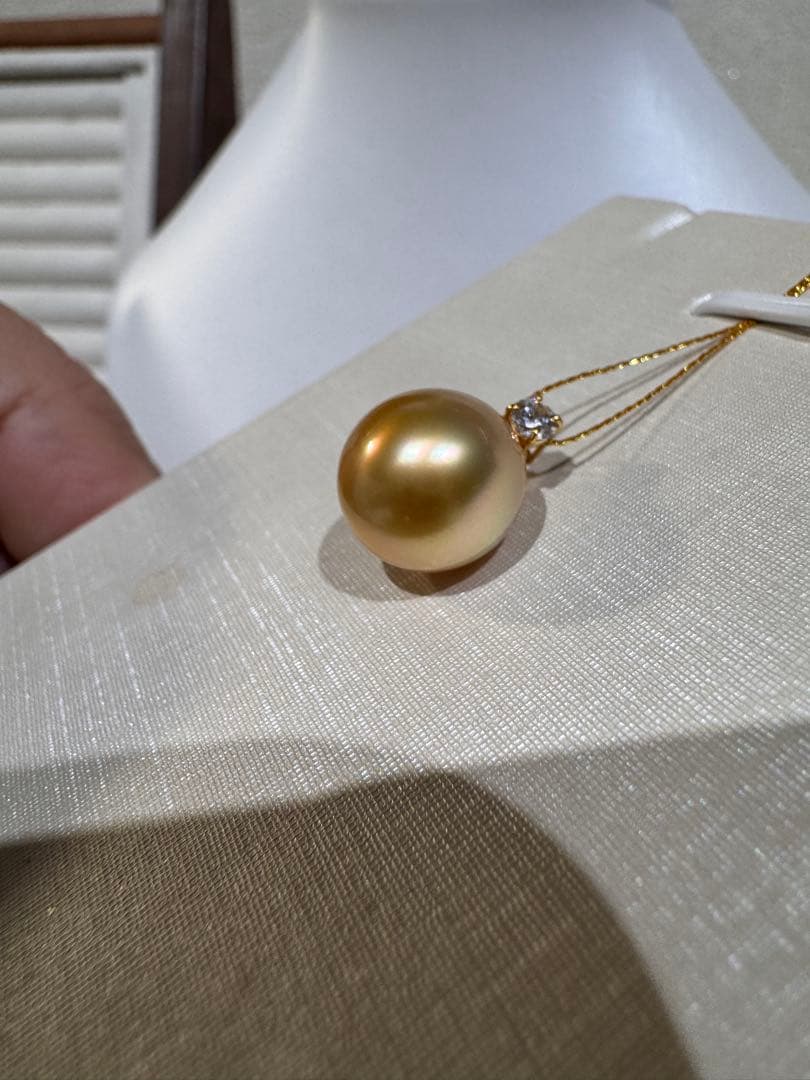 茶金級 最高品質天然南洋白蝶ゴールデンパールペンダント