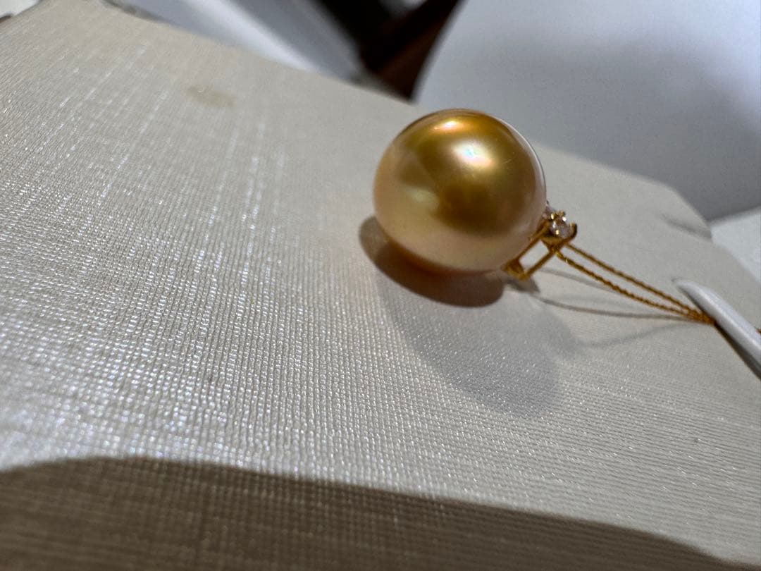 茶金級 最高品質天然南洋白蝶ゴールデンパールペンダント