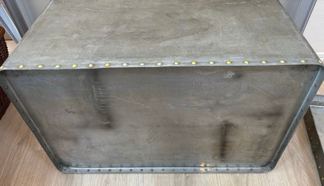 アンティーク　アルミ製収納ボックス　アルミリベット　ストック缶　レトロ