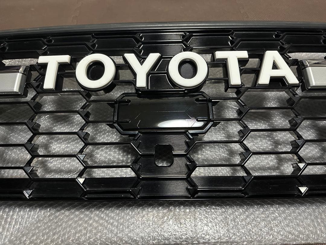 ランクル300 GRグリル