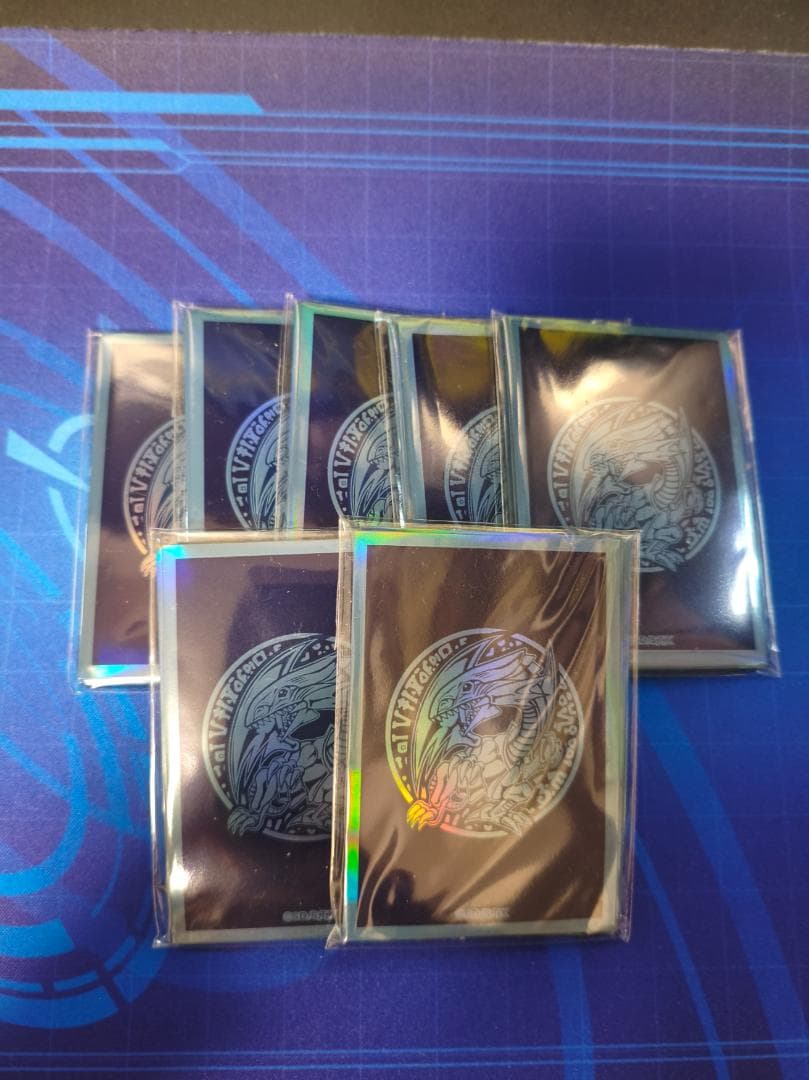 遊戯王 青眼の白龍 スリーブ 105枚