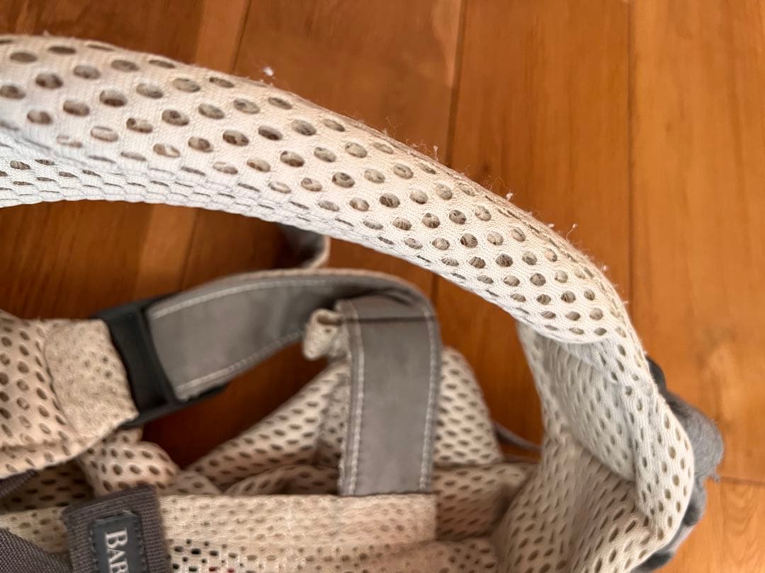 ベビービョルン BABYBJÖRN 抱っこ紐 ハーモニー メッシュ クリーム