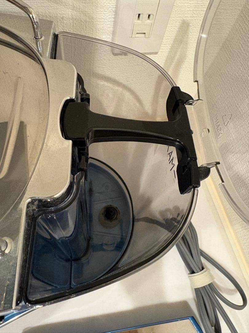 デロンギ エスプレッソ・カプチーノメーカー ECO310B