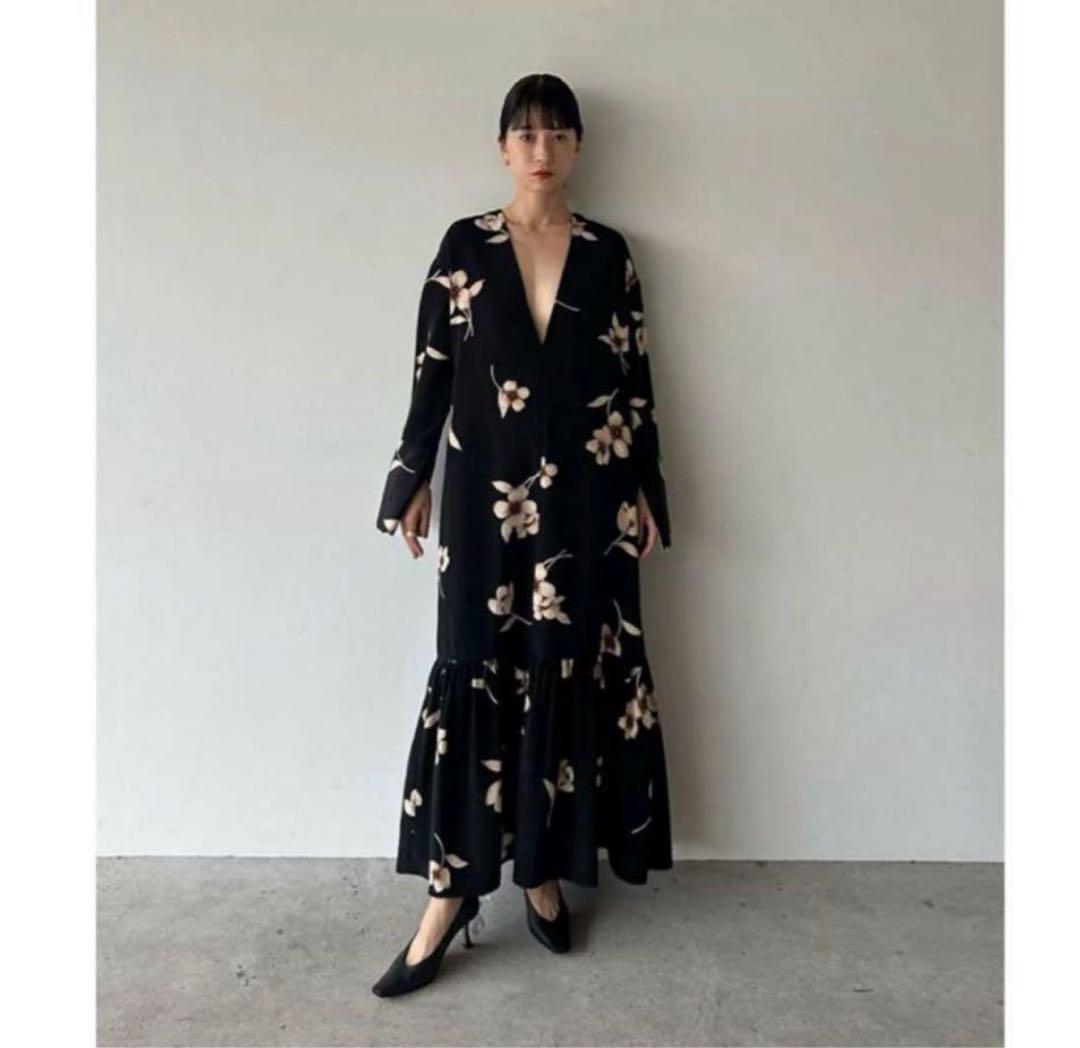 【極美品】CLANE W FACE GATHER SWITCH ONEPIECE