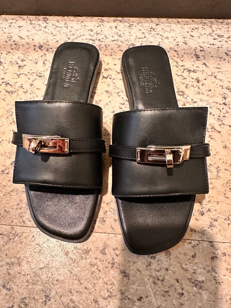 Hermes’ サンダル