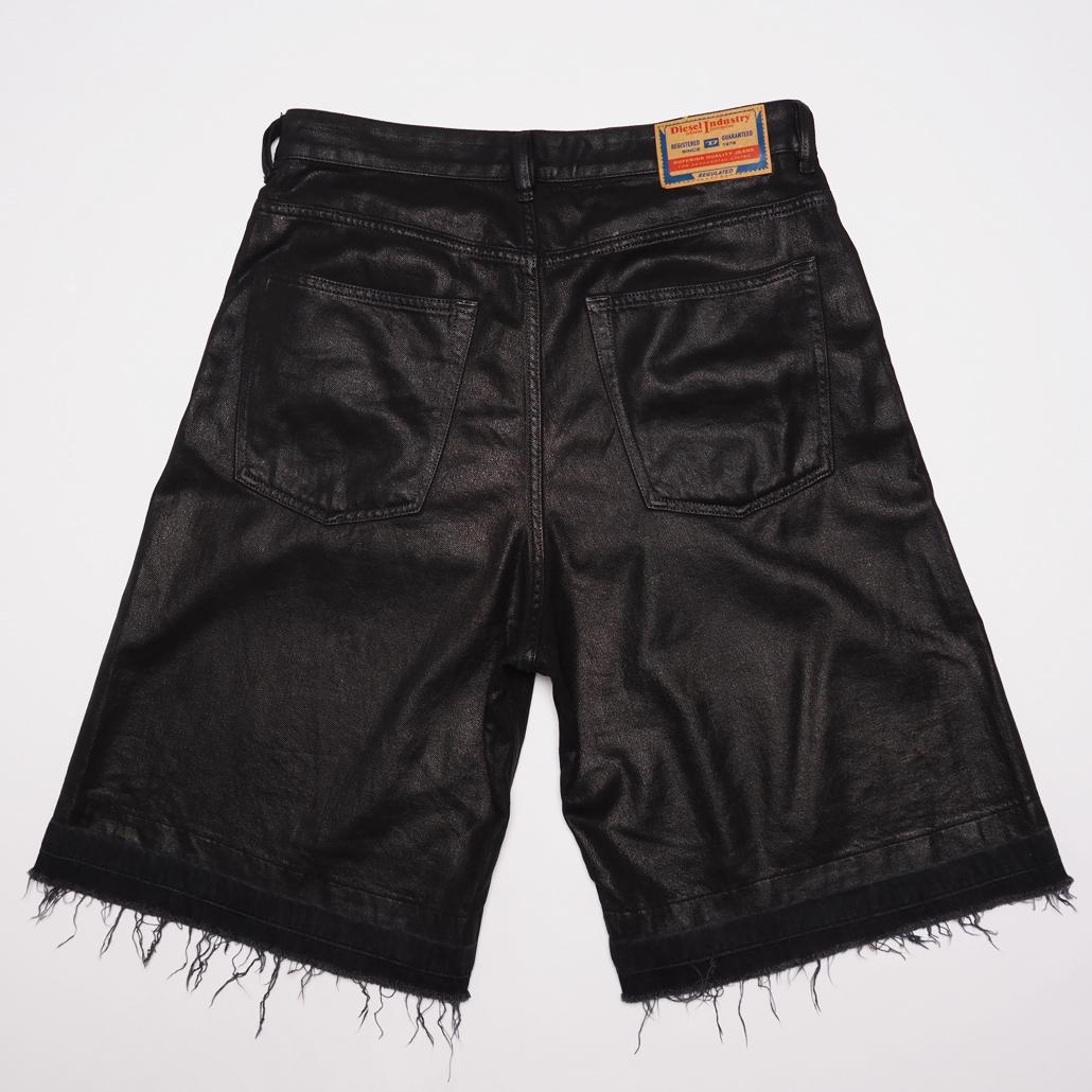 24年製 DIESEL de-sire Shorts Coated Denim
