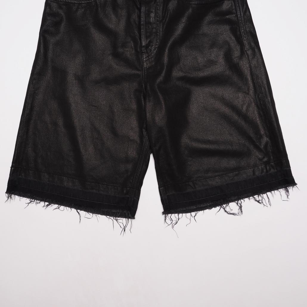 24年製 DIESEL de-sire Shorts Coated Denim