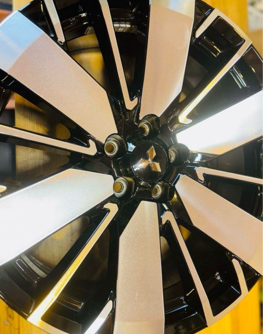 新型アウトランダーPHEV 20インチ ホイール1本