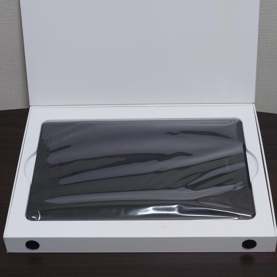 ワコムペンタブ Wacom Intuos Pro Mサイズ PTH-660/K0