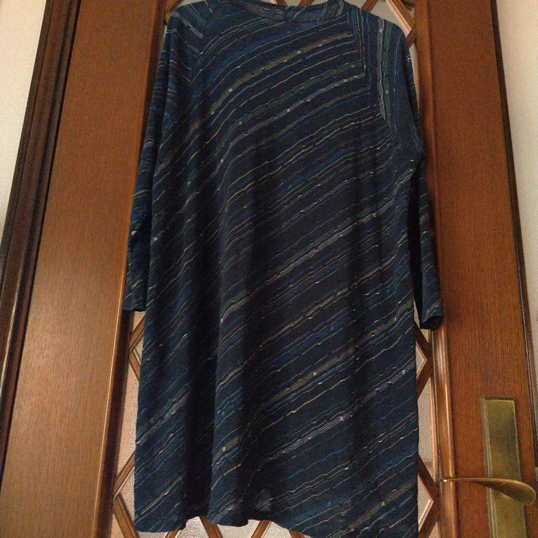 美品、ヨーガンレールチュニック　七分袖　さらりと気持ち良い生地感