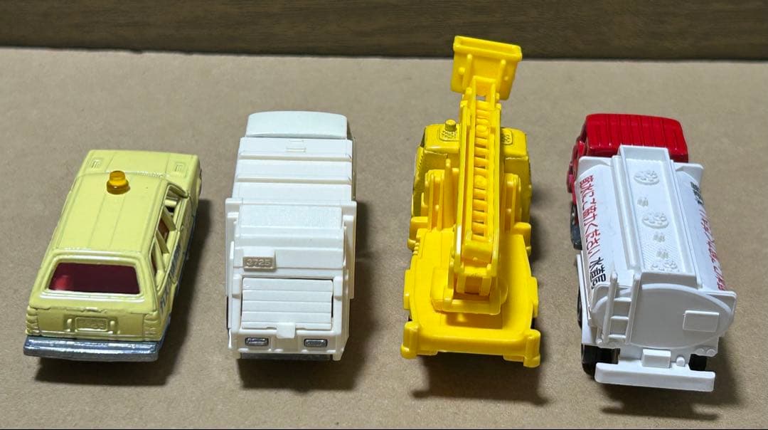 日本製 トミカ ギフトセット 公用車セット