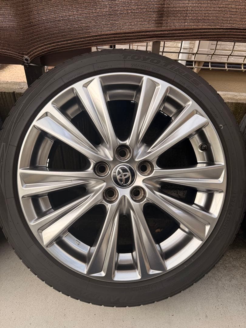 【美品】送料込み　アルヴェル純正ホイール25年製タイヤ　ハイグロス　ノアヴォクシ