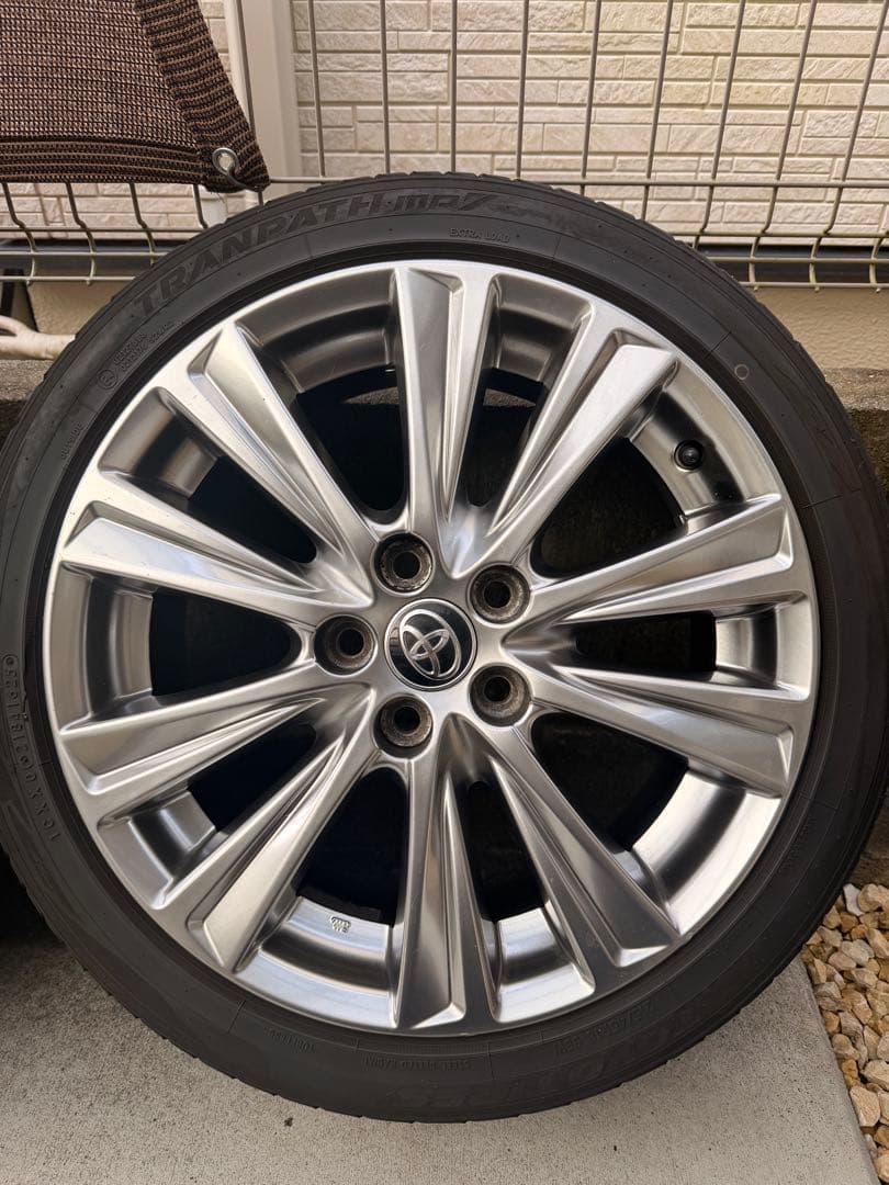 【美品】送料込み　アルヴェル純正ホイール25年製タイヤ　ハイグロス　ノアヴォクシ