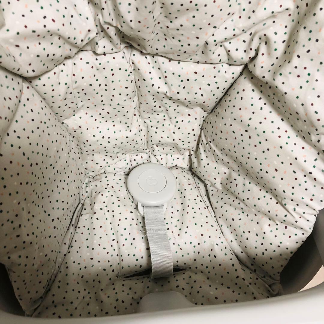 ストッケ　クリック　ハイチェア　グレー　クッションと収納バッグ付