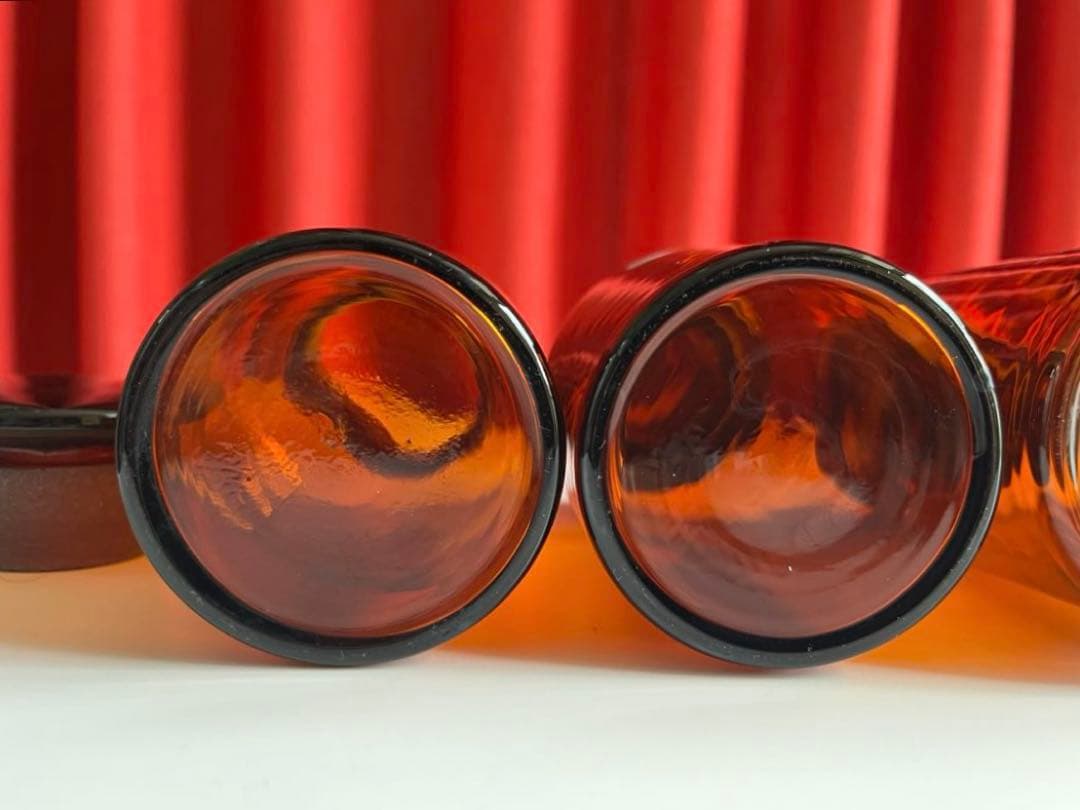 ◆未使用品◆ 昭和レトロ　アンティーク　薬瓶セット　鉄器ブックスタンド