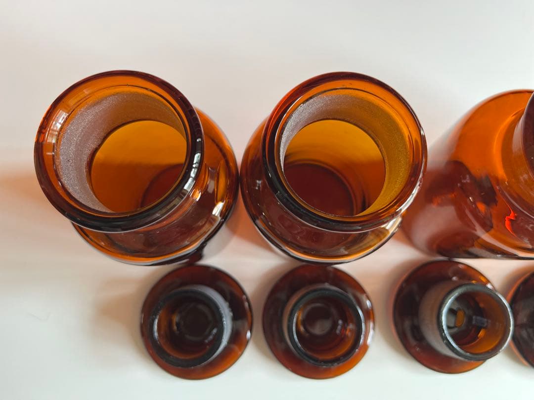 ◆未使用品◆ 昭和レトロ　アンティーク　薬瓶セット　鉄器ブックスタンド