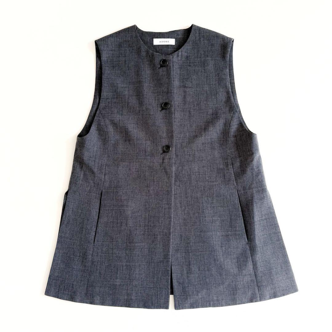 美品　ADORE ファンクショナルドライクロスブラウス　今季　グレー　ジレ