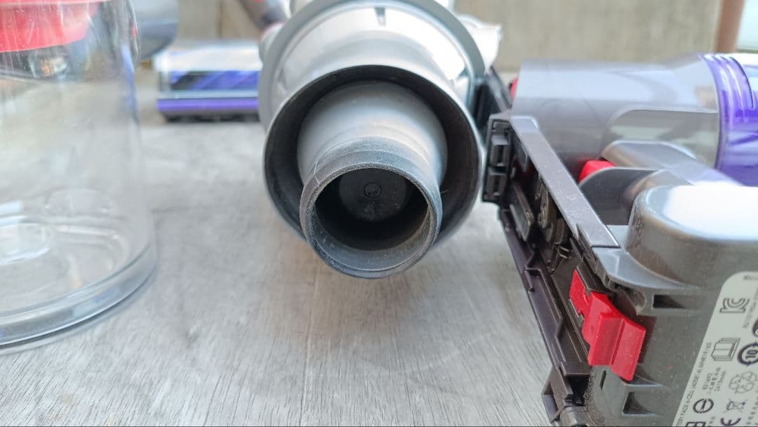 Dyson ダイソン コードレスクリーナー SV25