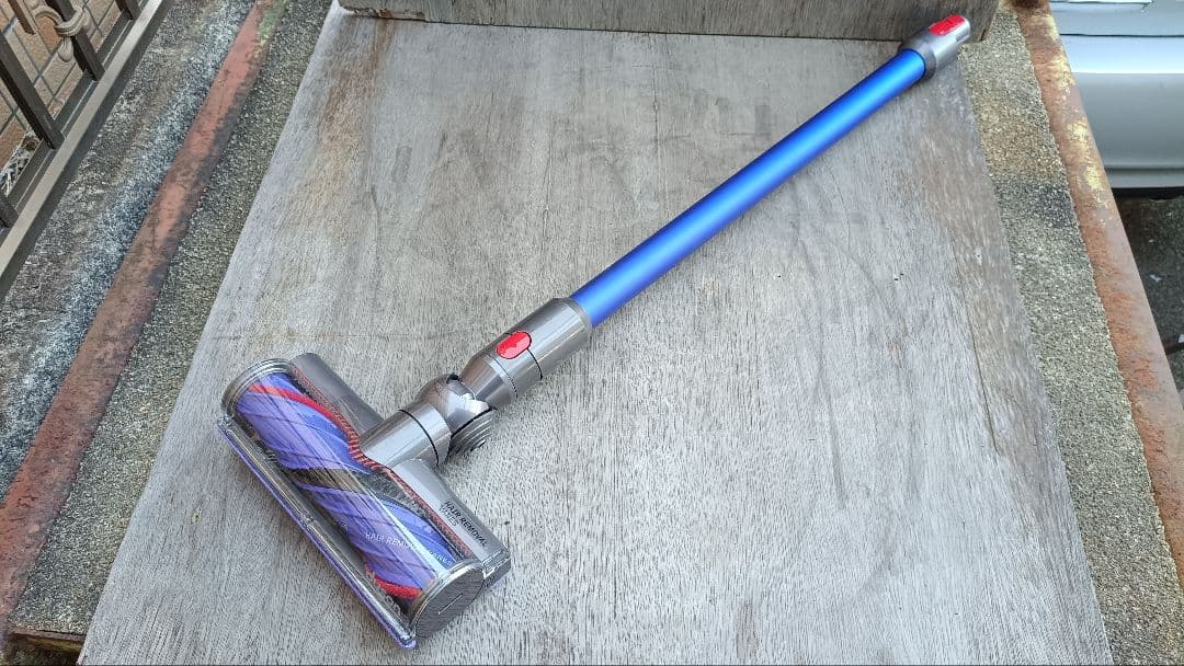 Dyson ダイソン コードレスクリーナー SV25