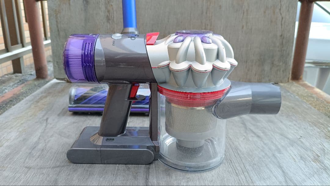Dyson ダイソン コードレスクリーナー SV25