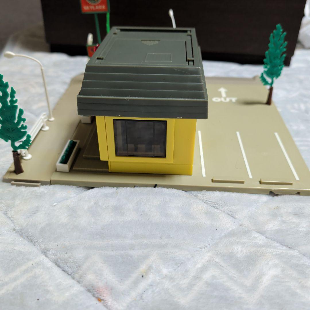 d*2様 トミカタウンすかいらーく