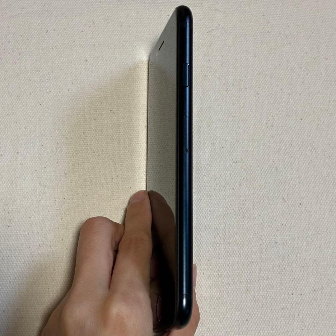 iPhone SE 第3世代 64GB