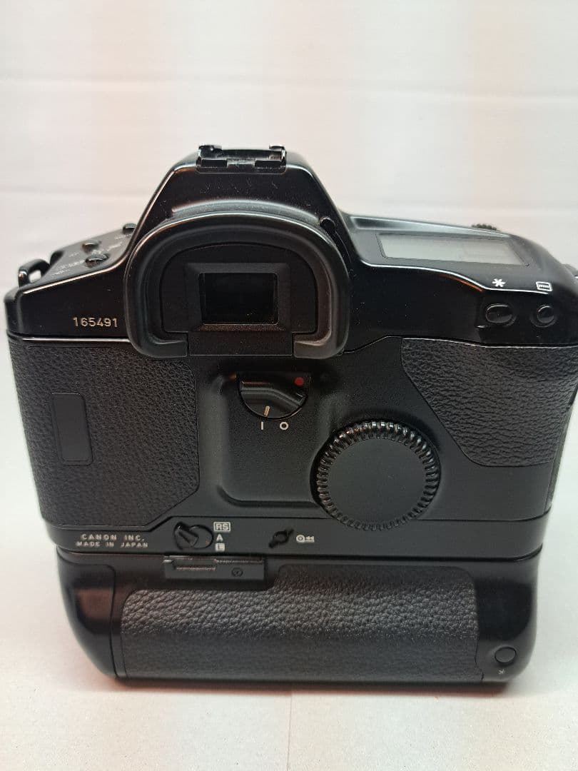 ブリリアント。Canon EOS-1n RS フィルム一眼レフカメラ