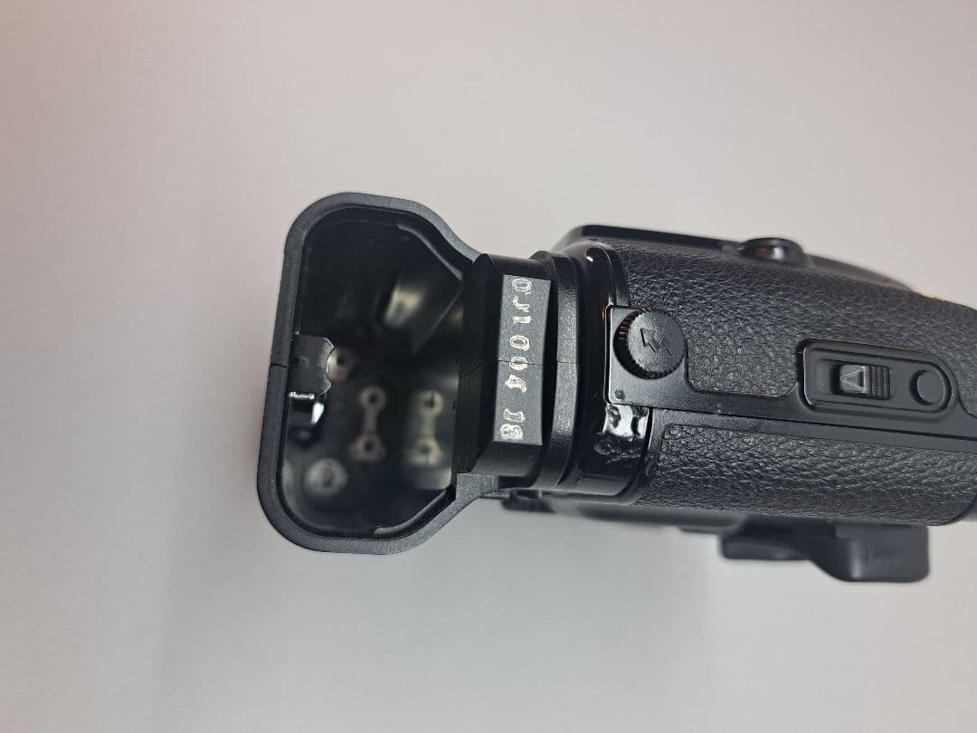 ブリリアント。Canon EOS-1n RS フィルム一眼レフカメラ