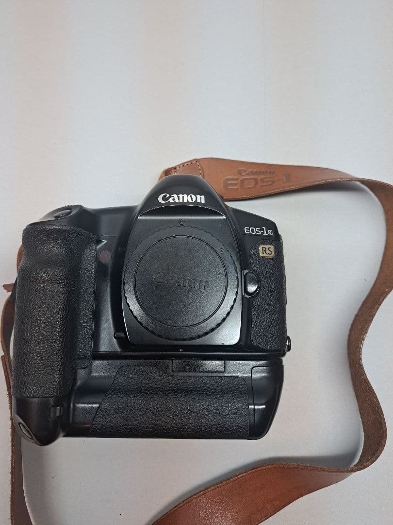 ブリリアント。Canon EOS-1n RS フィルム一眼レフカメラ