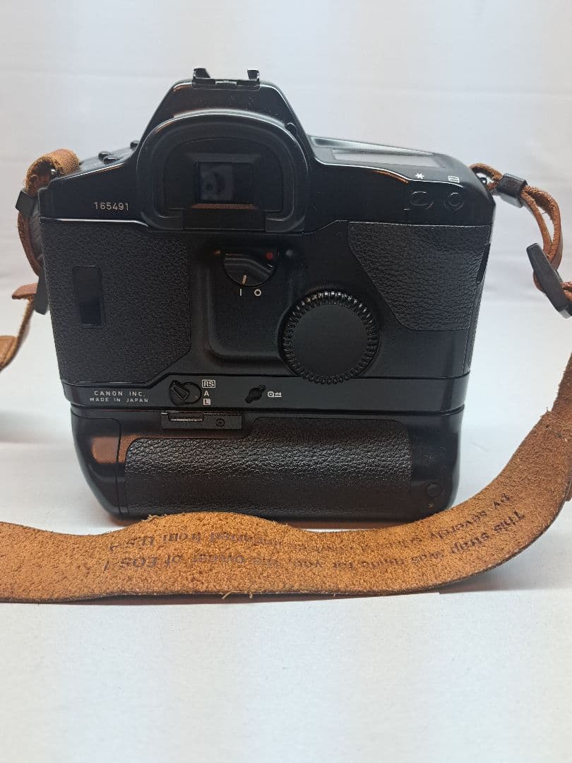 ブリリアント。Canon EOS-1n RS フィルム一眼レフカメラ